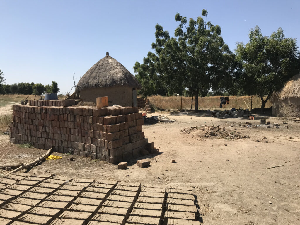 Huts constructed by the victims of the 2012 floods in Farahoulou